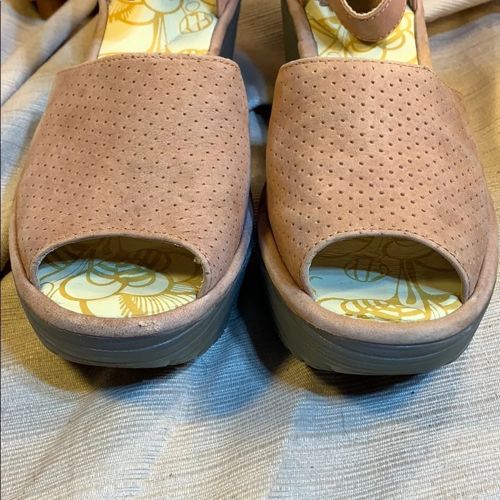 FLY London almost NEW, worn once, leather peep toe